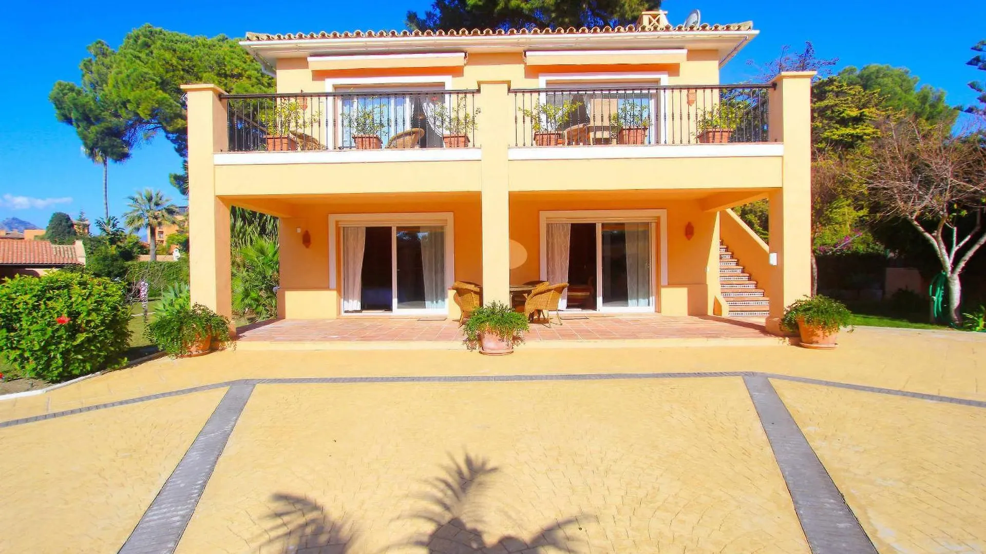 1072 Beachfront El Paraiso Retreat With Pool & Bbq Estepona 0*,
